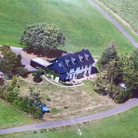 Ferienwohnung Huegelhaus Plutscheid Luaran gambar