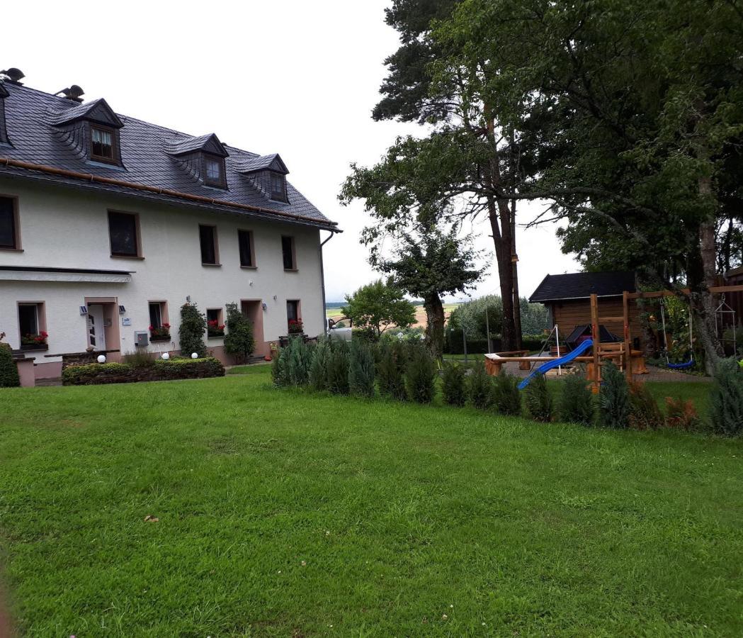 Ferienwohnung Huegelhaus Plutscheid Luaran gambar